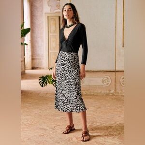 Sezane Sandy Skirt Daisies 6/38 EUC